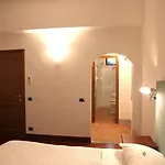فندق مبيت وإفطار Sant'angelo 42 3*