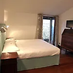 Sant'angelo 42 3* أورفييتو