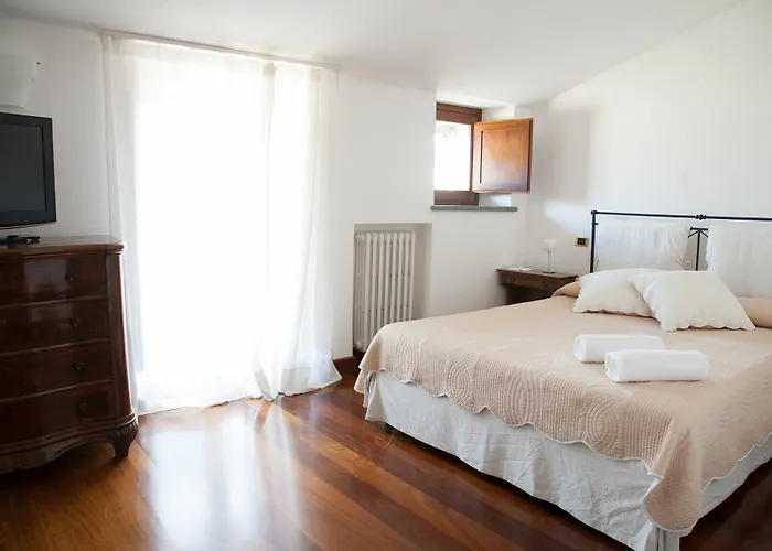 فندق مبيت وإفطار Sant'angelo 42 4*